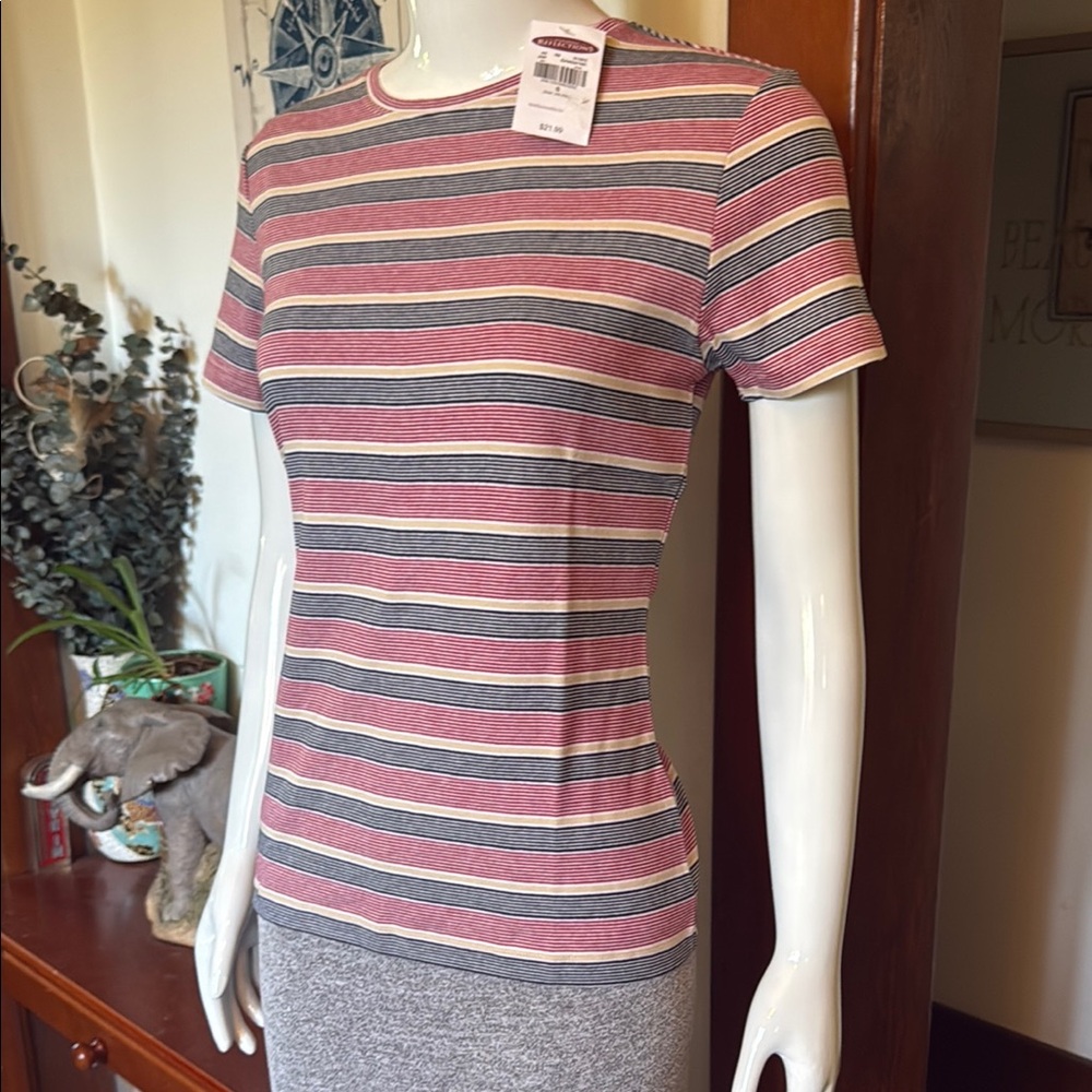 NWT northern reflections size small Striped Women's Top - Red and Gray cotton